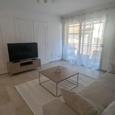 Apartment 2 Pieces Proche