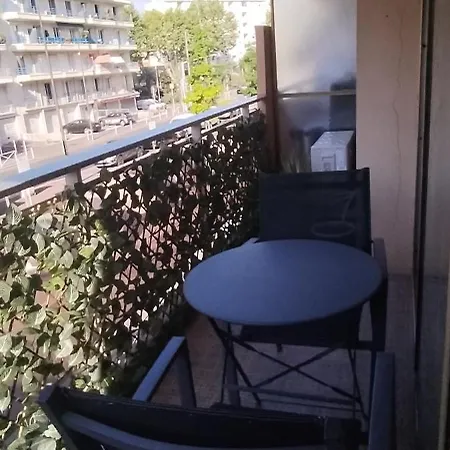 Apartment 2 Pieces Proche
